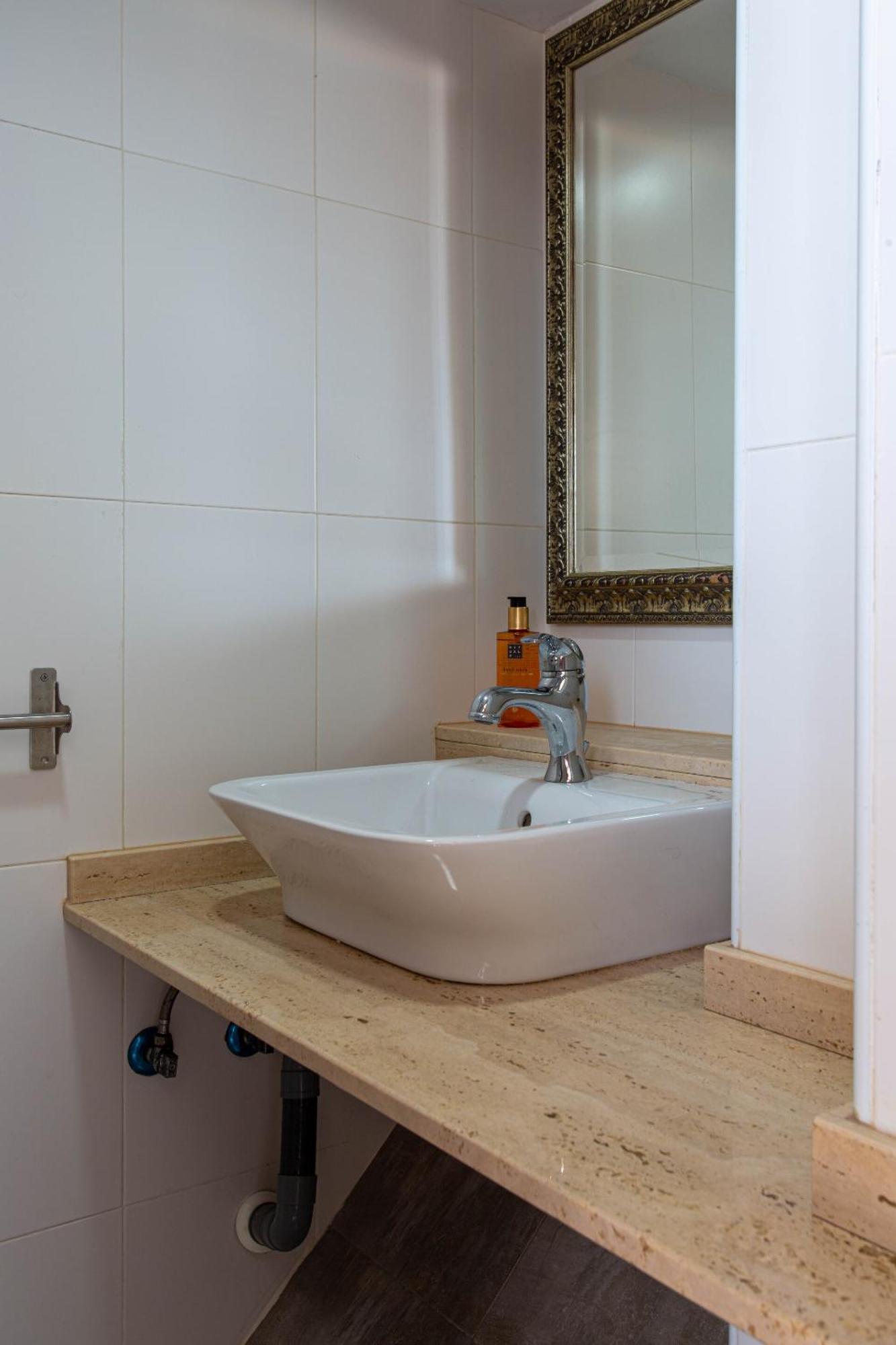 Arsenal 31 By Seaward Suites Villajoyosa Luaran gambar